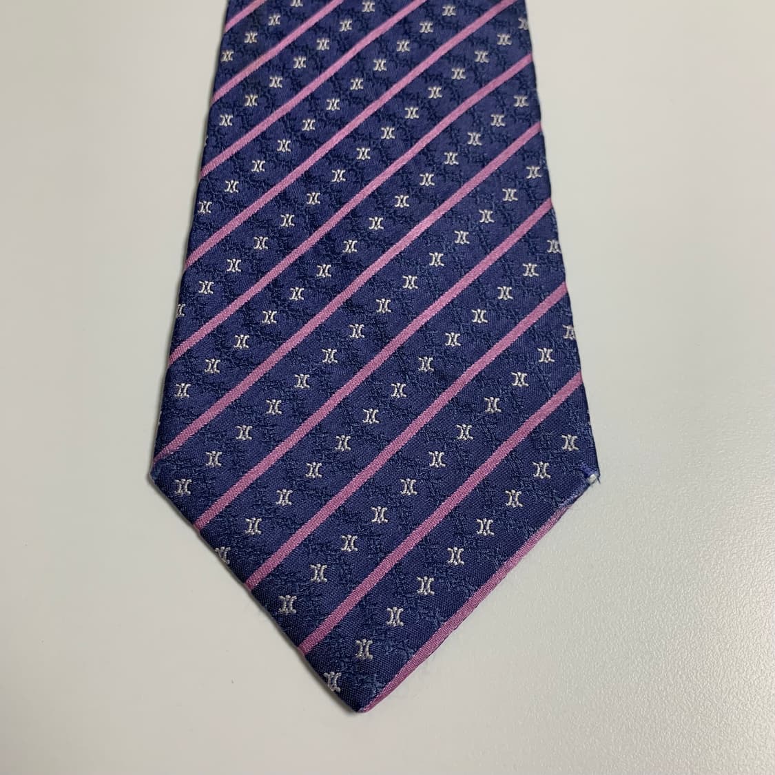 셀린느(CELINE) 명품 모노그램넥타이 100실크 A등급 9.7cm 상품이미지10