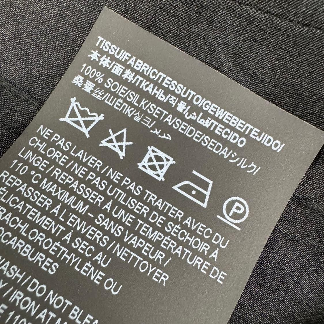 [차은우님 착용] 생로랑 24ss 카산드라 스트라이프 실크 셔츠 상품이미지10