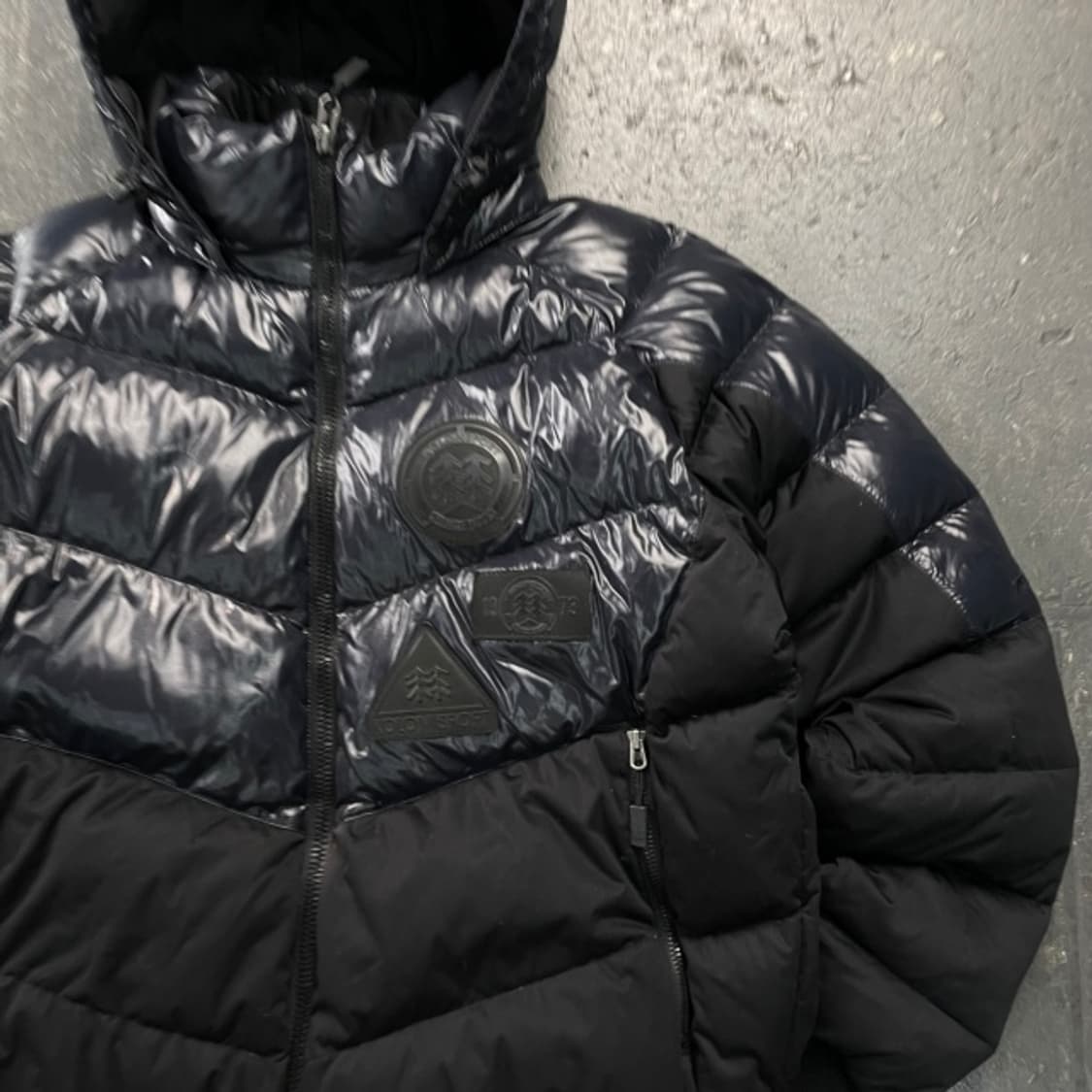 100 코오롱스포츠 유광 구스다운 패딩 상품이미지2