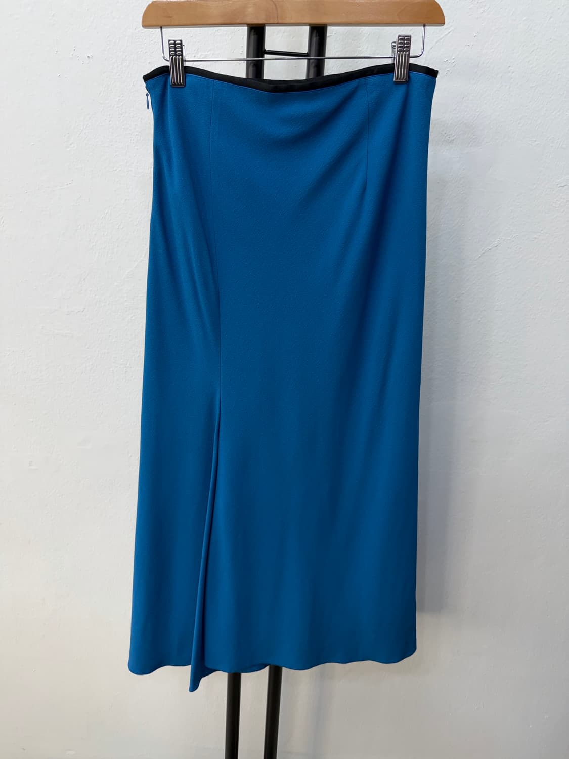 정품) 더캐시미어 한섬 물결 스커트 블루 64(28) 상품이미지4