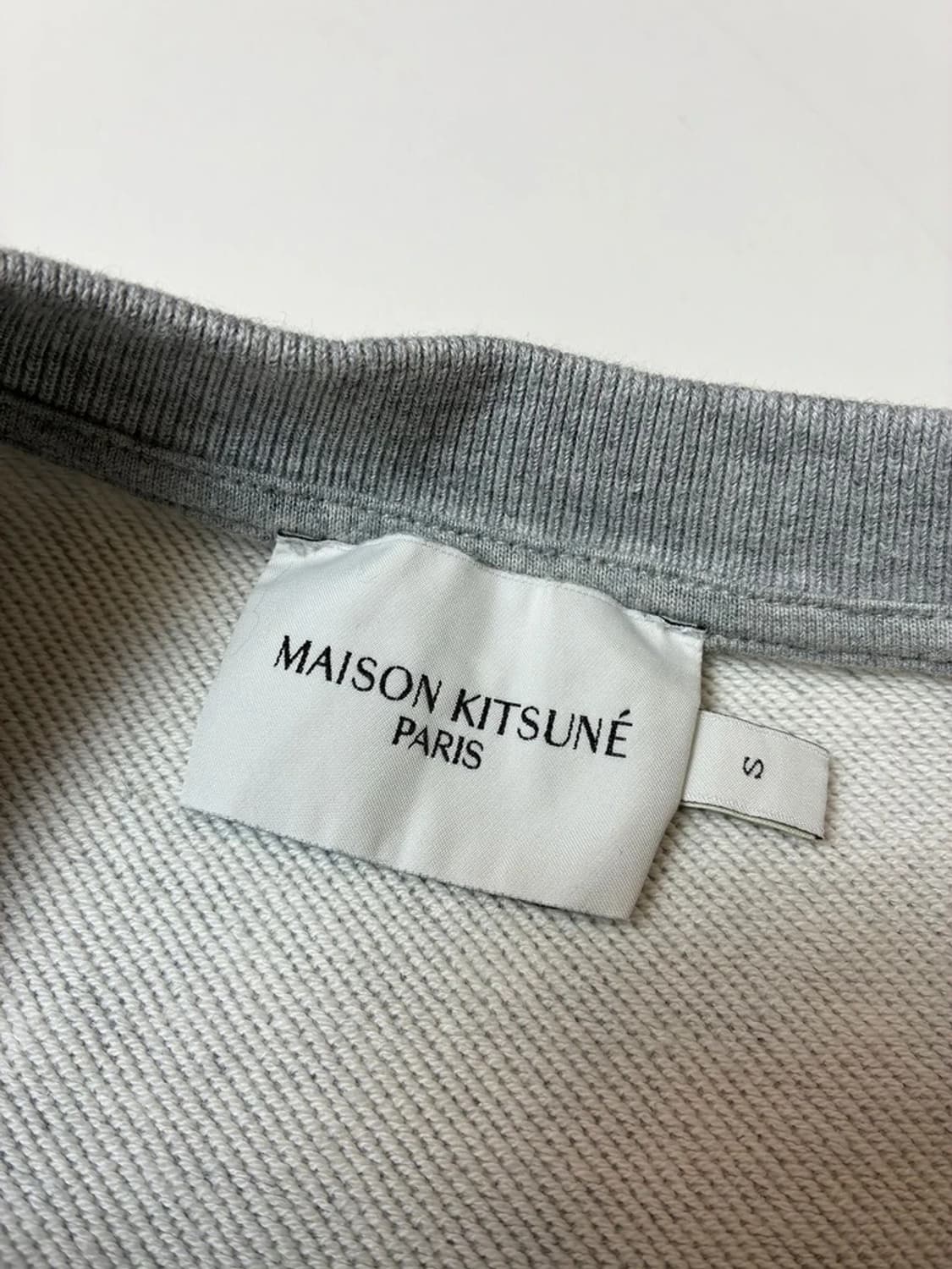 메종키츠네 폭스 헤드 패치 맨투맨 PN8398 상품이미지6