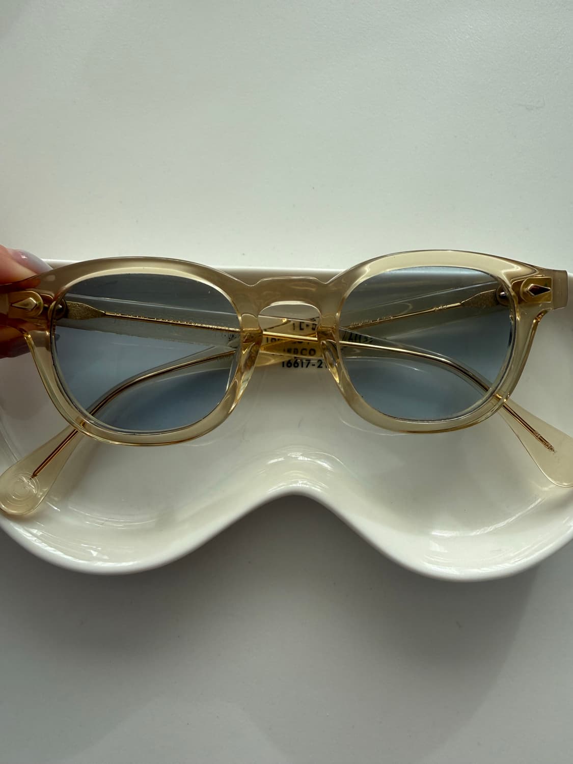 줄리어스타르트옵티컬 안경 샴페인(옐로우클리어) 골드에디션 리벳 상품이미지2