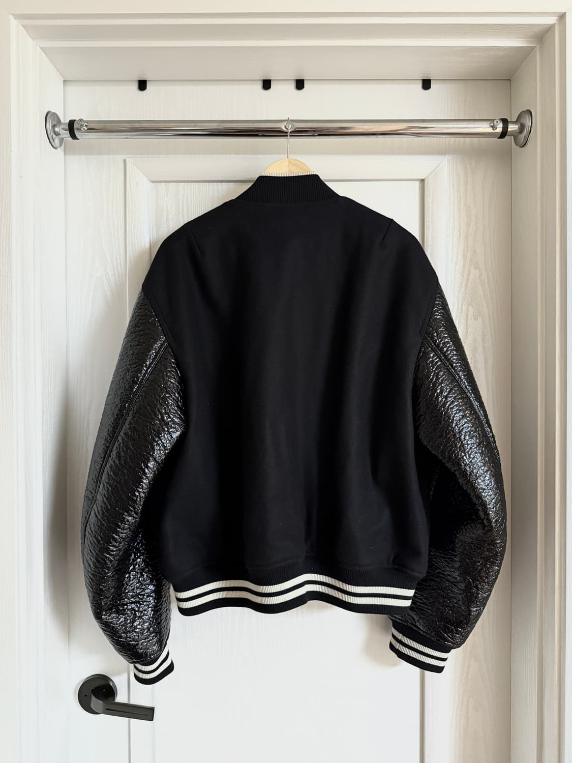 Black Zip Faux-Leather Bomber Jacket 상품이미지4