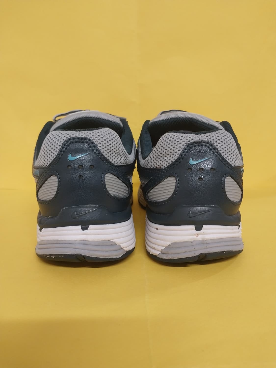 남성 나이키 P-6000 메탈릭실버 런닝화, 운동화 (255) 상품이미지4