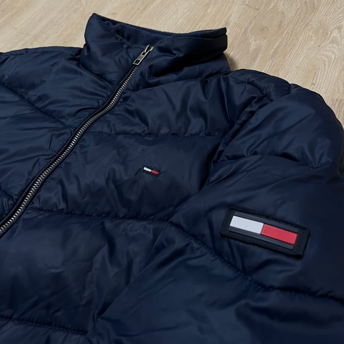 타미힐피거 진스 퀼팅 다운 경량 패딩 S/90 상품이미지5