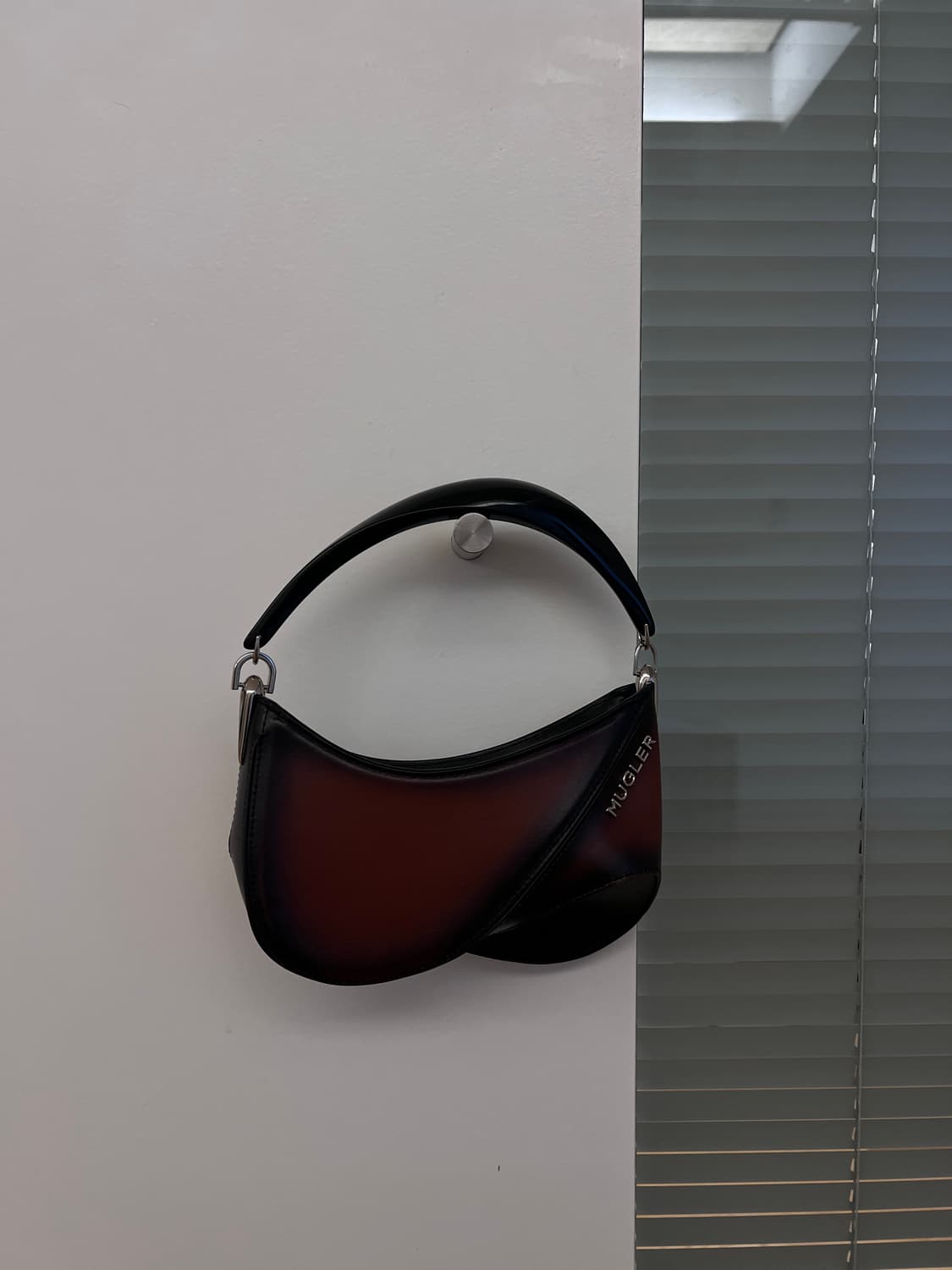 뮈글러 spinal curve bag 상품이미지1