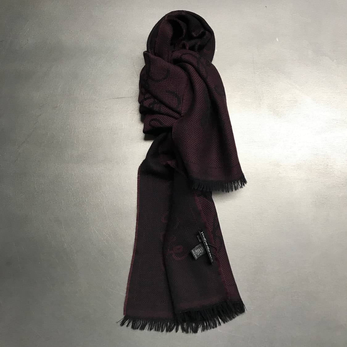 YSL 입생로랑 버건디 머플러 상품이미지1