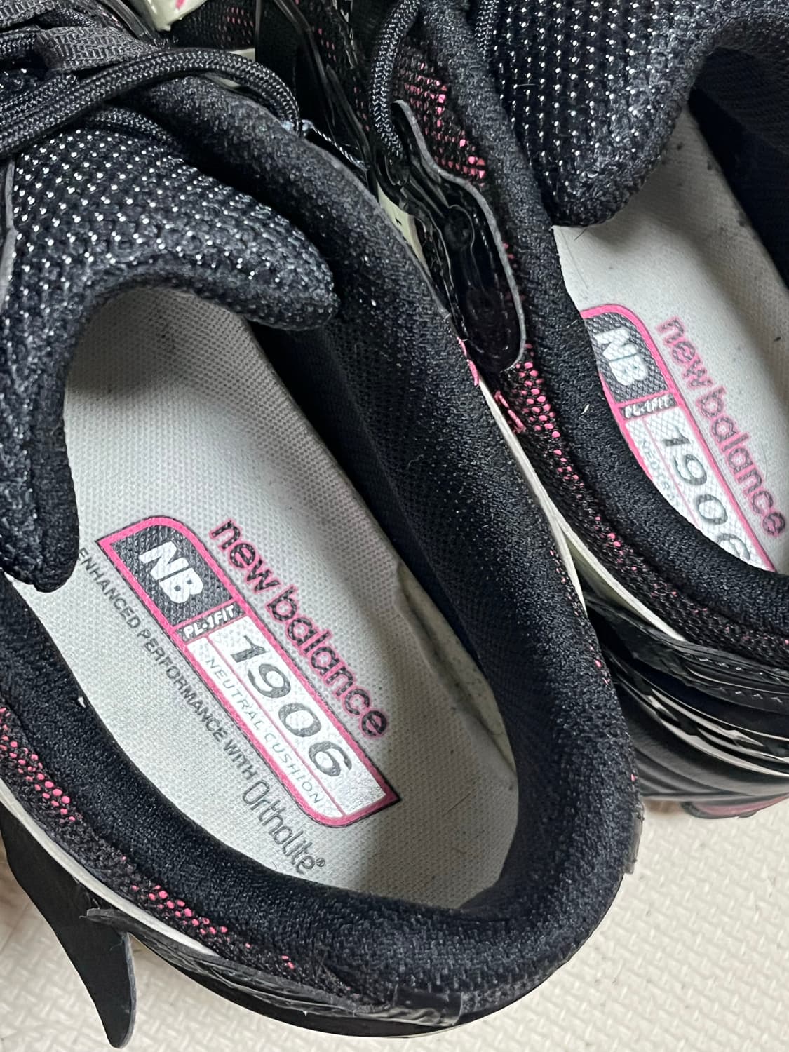 뉴발란스 1906a 블랙 드래곤배리 265사이즈 상품이미지6