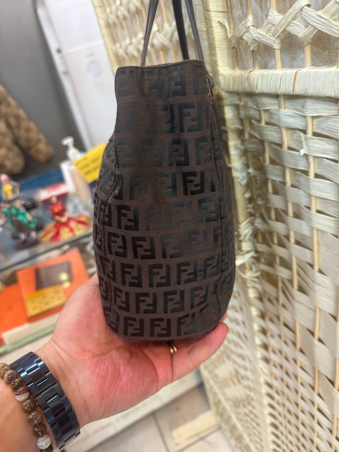 정품 펜디 주카 숄더백 팝니다 상품이미지2