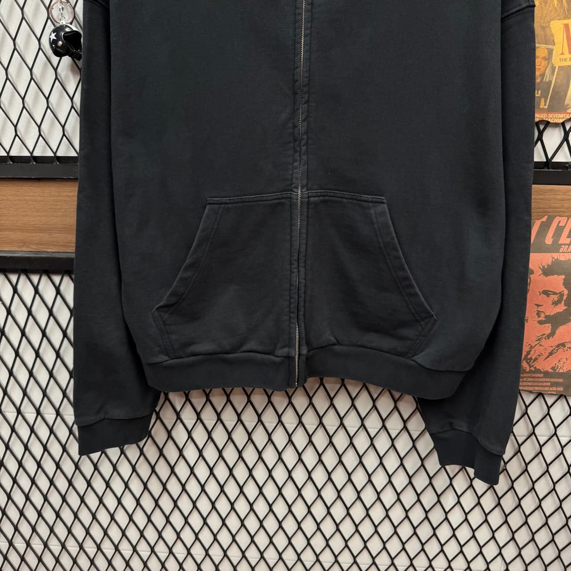 24S/S 웰던 WE11DONE 스파이크 체인 후드 집업 블랙 상품이미지4