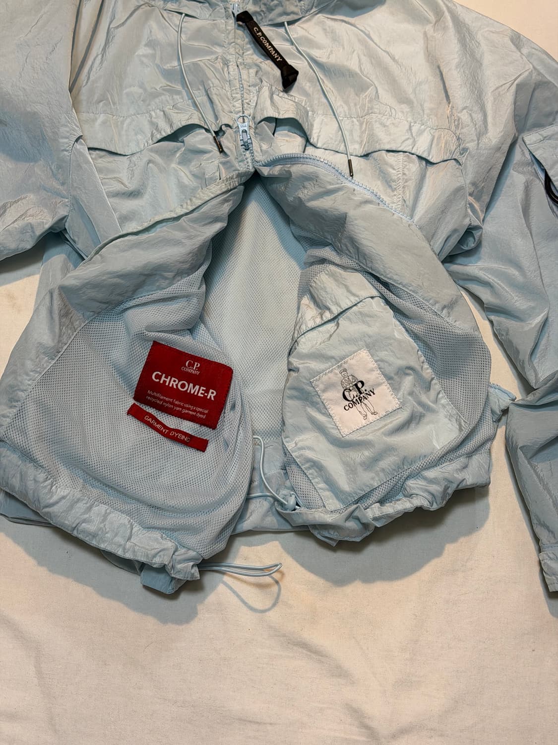 CP 컴퍼니 23FW 크롬 R 가먼트다잉 렌즈 바람막이 스카이블루 상품이미지6