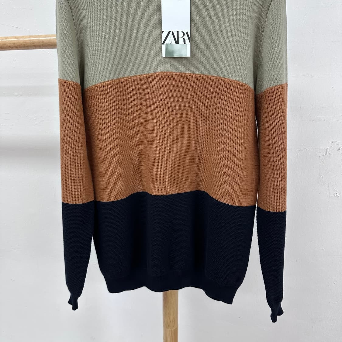 (새상품) ZARA 자라 라운드 니트 스웨터 L (95-100) 상품이미지3