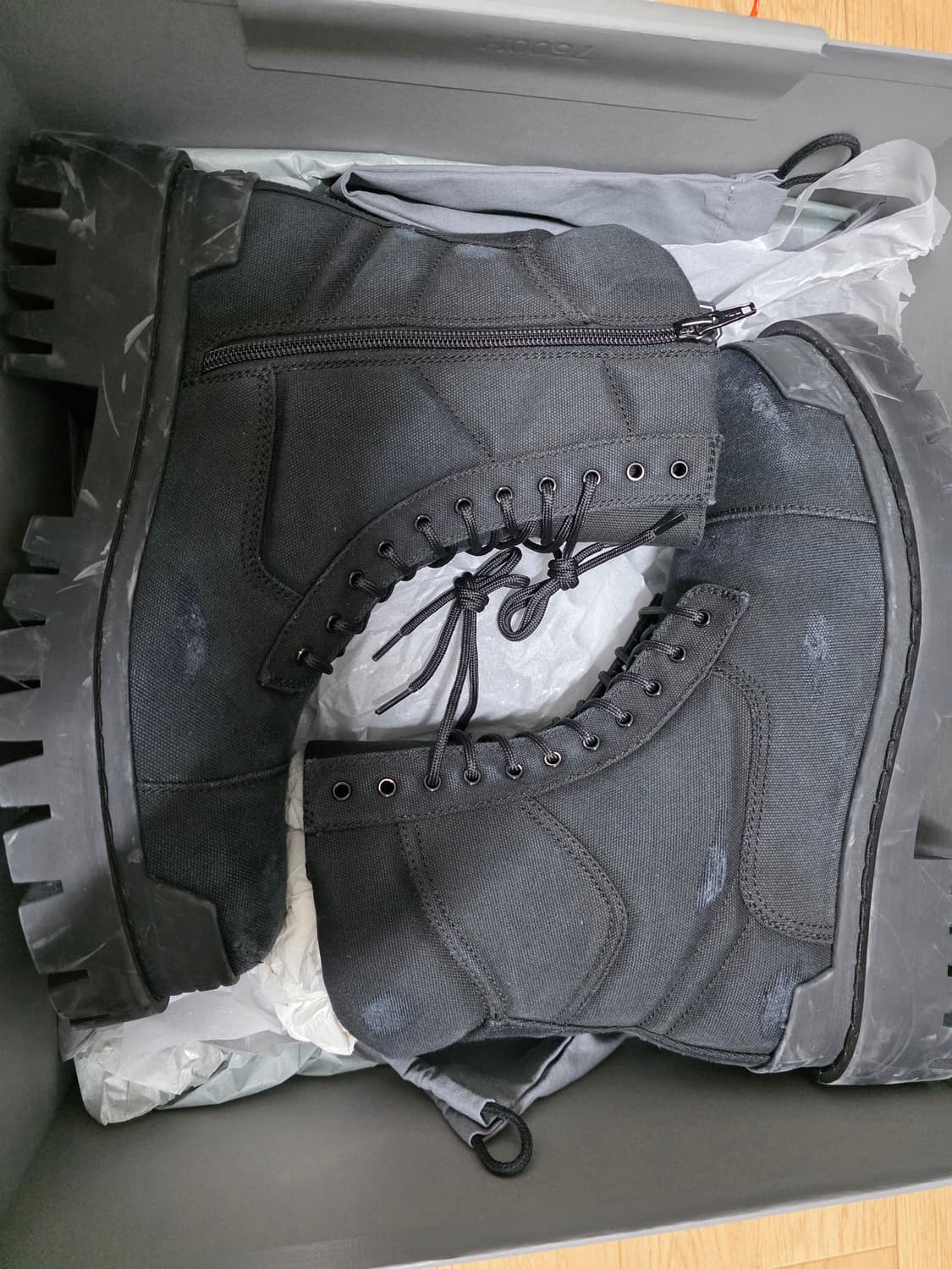 발렌시아가 컴뱃 스트라이크 부츠 상품이미지3