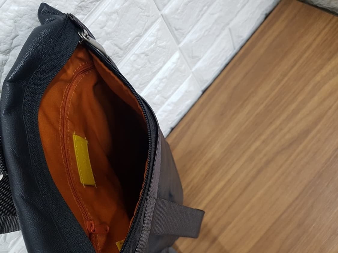 만다리나덕 남성 슬링백 (크로스백) 상품이미지7