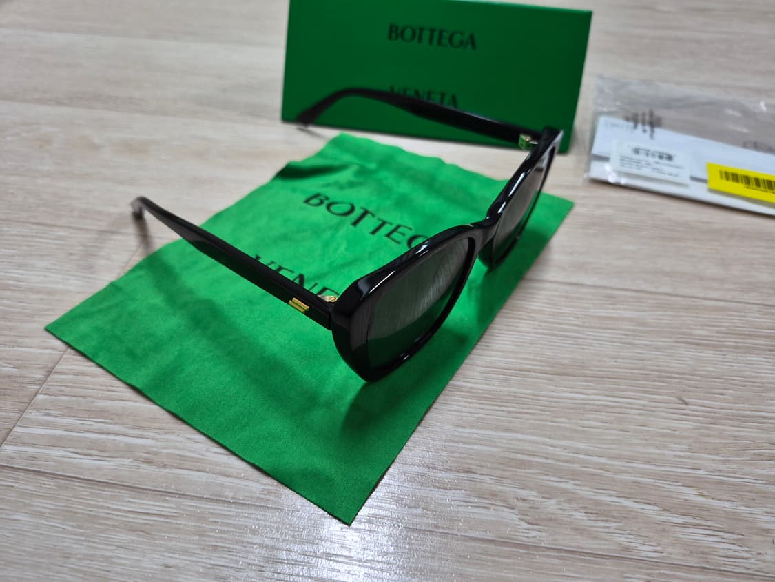 정품,새상품) 보테가베네타 선글라스 상품이미지3