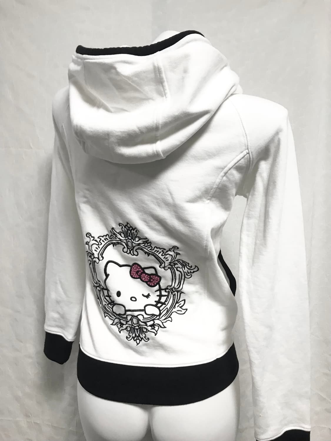 빈티지 라디 rady 헬로키티 자수 갸루 후드 집업 상품이미지5