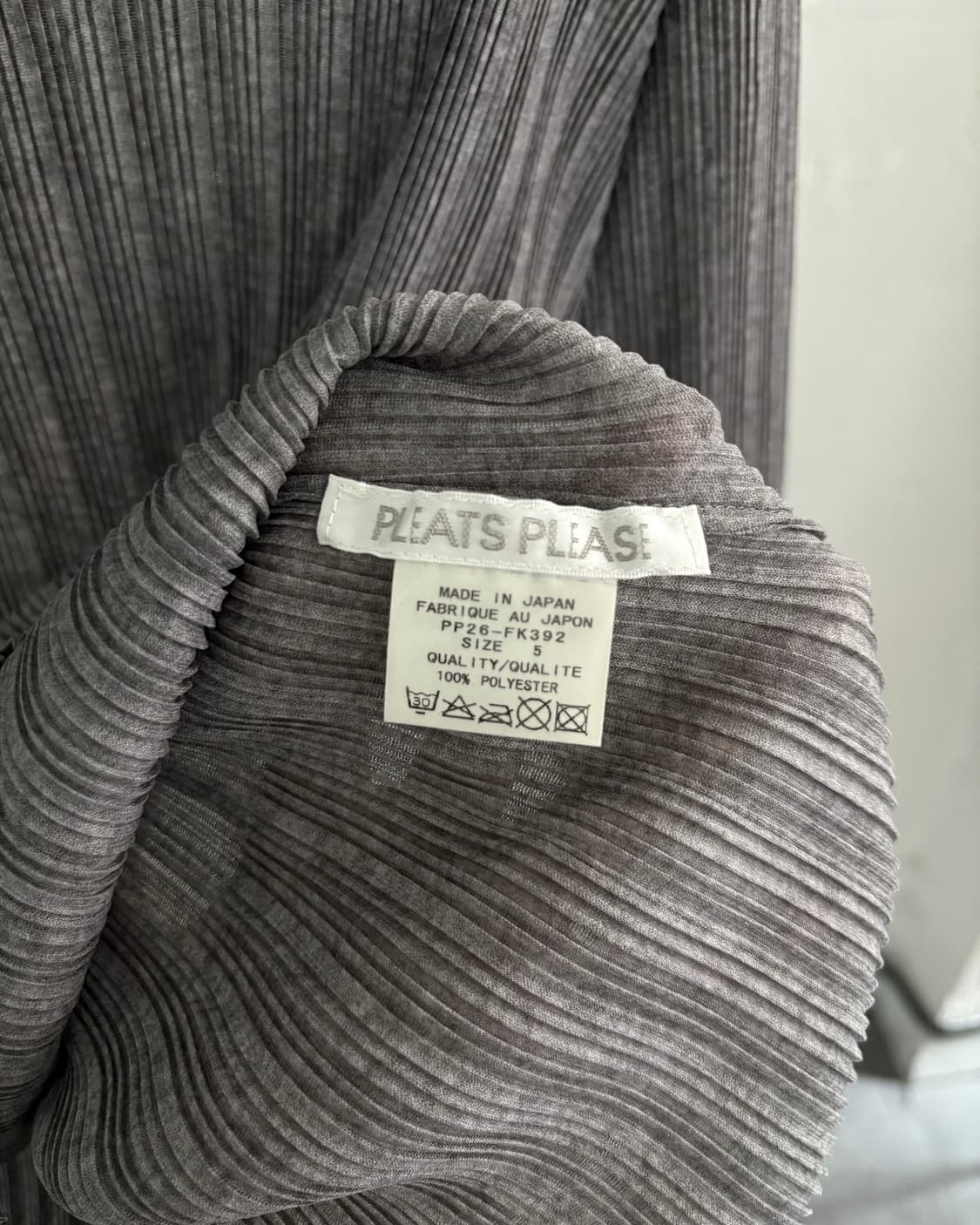 Pleats Please 플리츠플리즈 그레이 플리츠 긴팔 티셔츠 상품이미지10