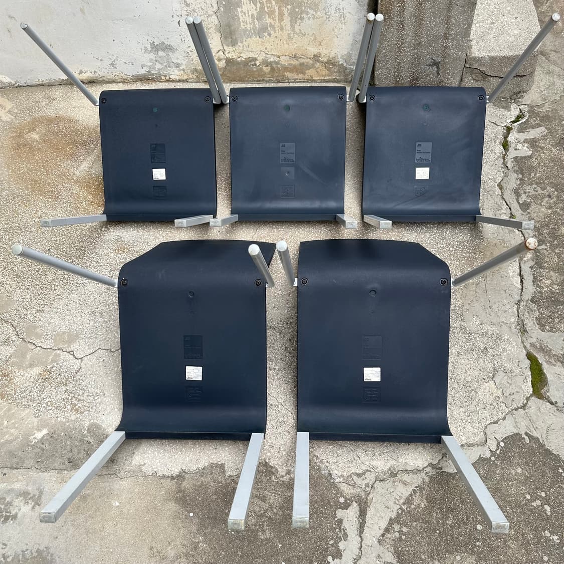비트라 vitra 03 체어 이태리 스택커블 stackable 네이비의자 상품이미지8