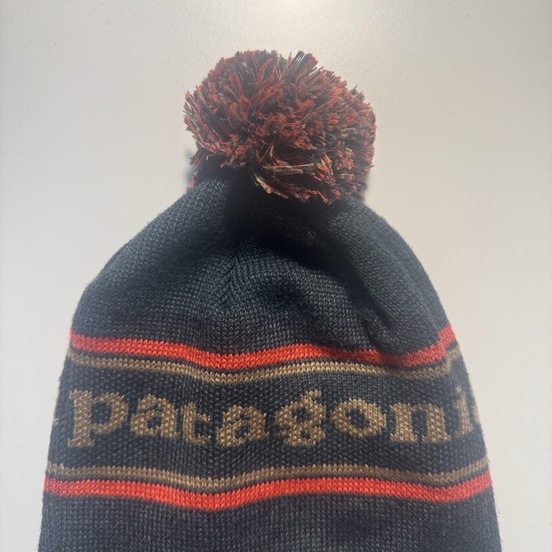 파타고니아 시그니처 로고 폼폼 비니 상품이미지3