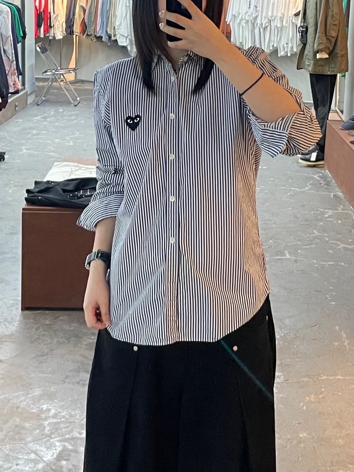 꼼데가르송 스트라이프 블랙하트 와펜 셔츠 H1641 상품이미지1