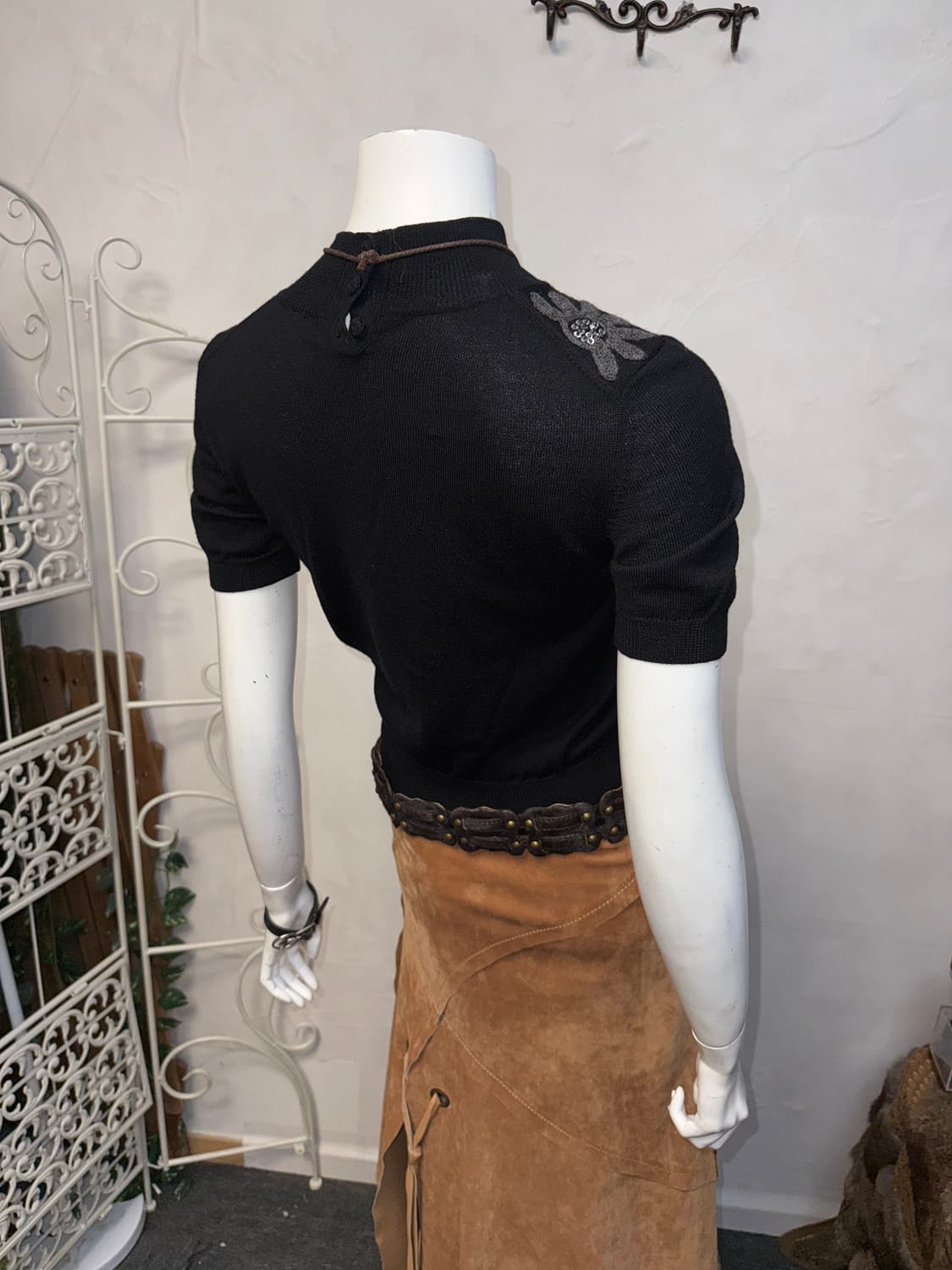 Black ethnic floral turtle neck half 니트 상품이미지3
