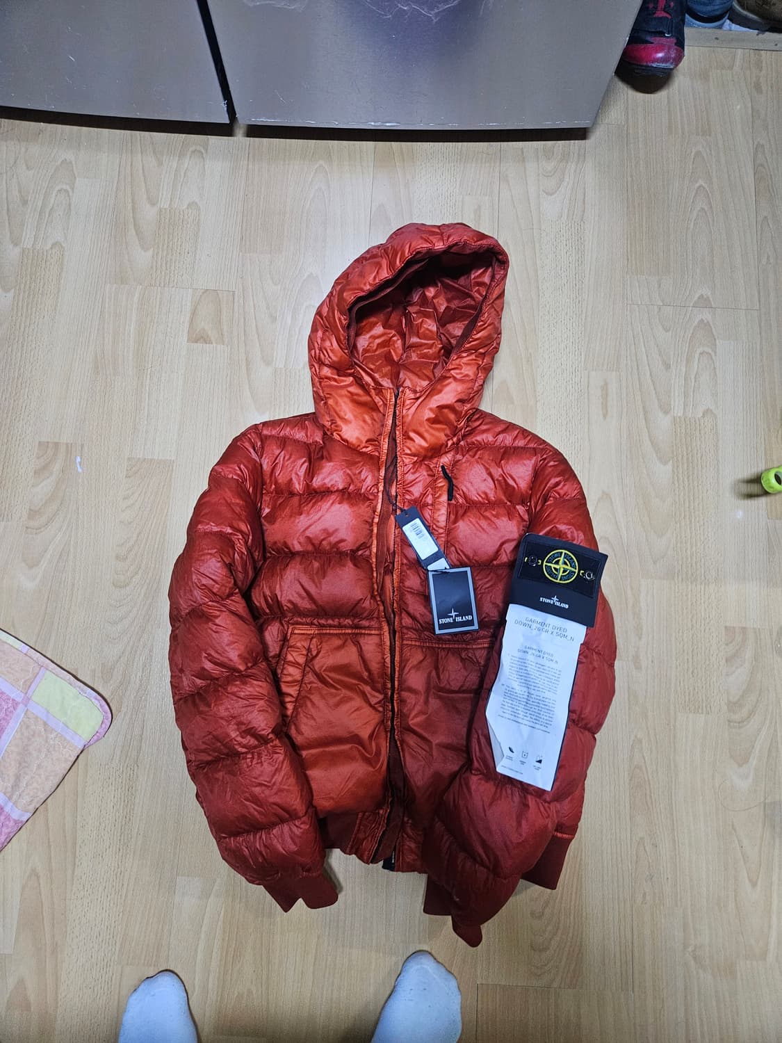 정품 새상품) 스톤아일랜드 가먼트다이 다운 패딩 M사이즈 상품이미지1