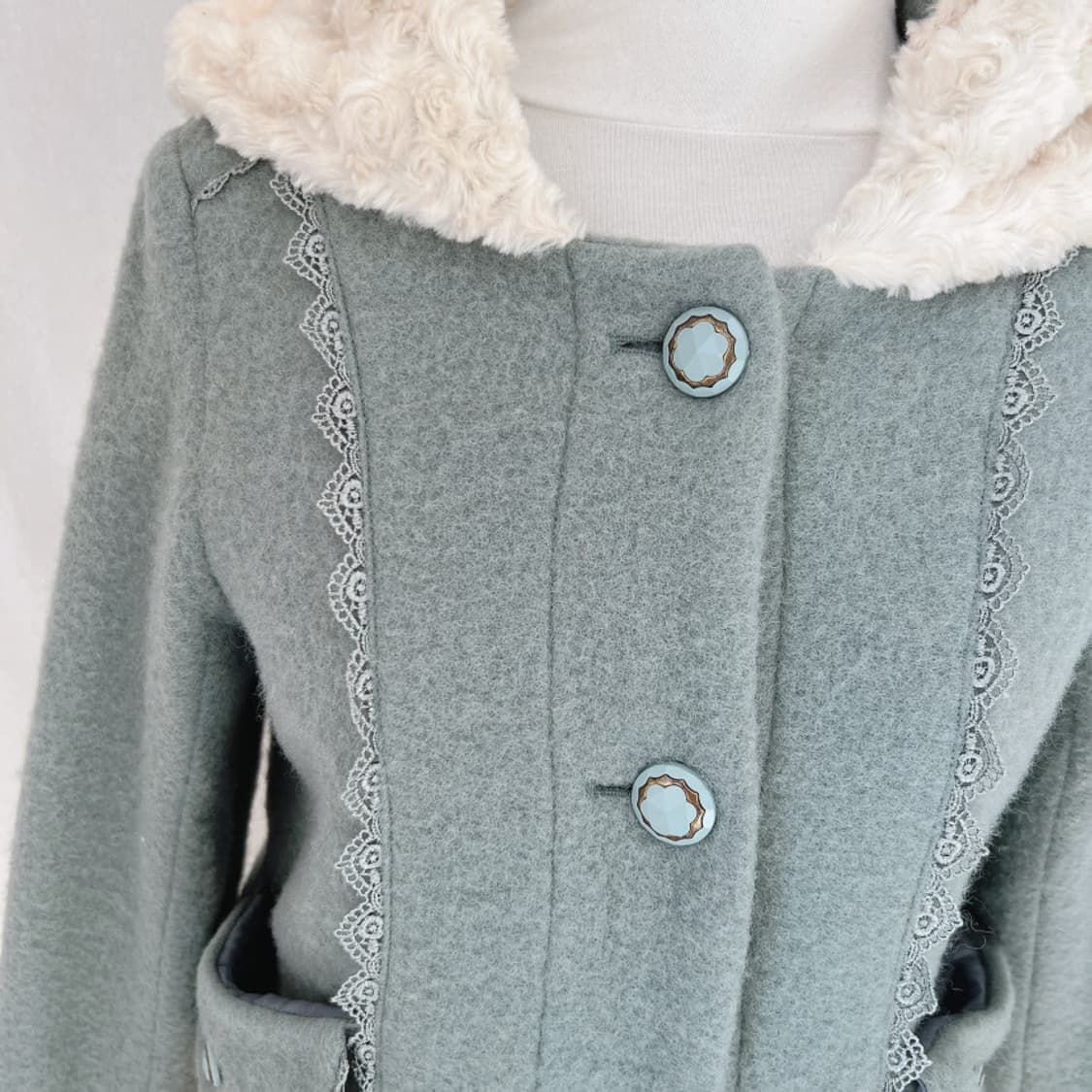 엑시즈팜 민트 라떼갸루 퍼 숏 코트 리즈리사트랄라라히메카지 상품이미지2