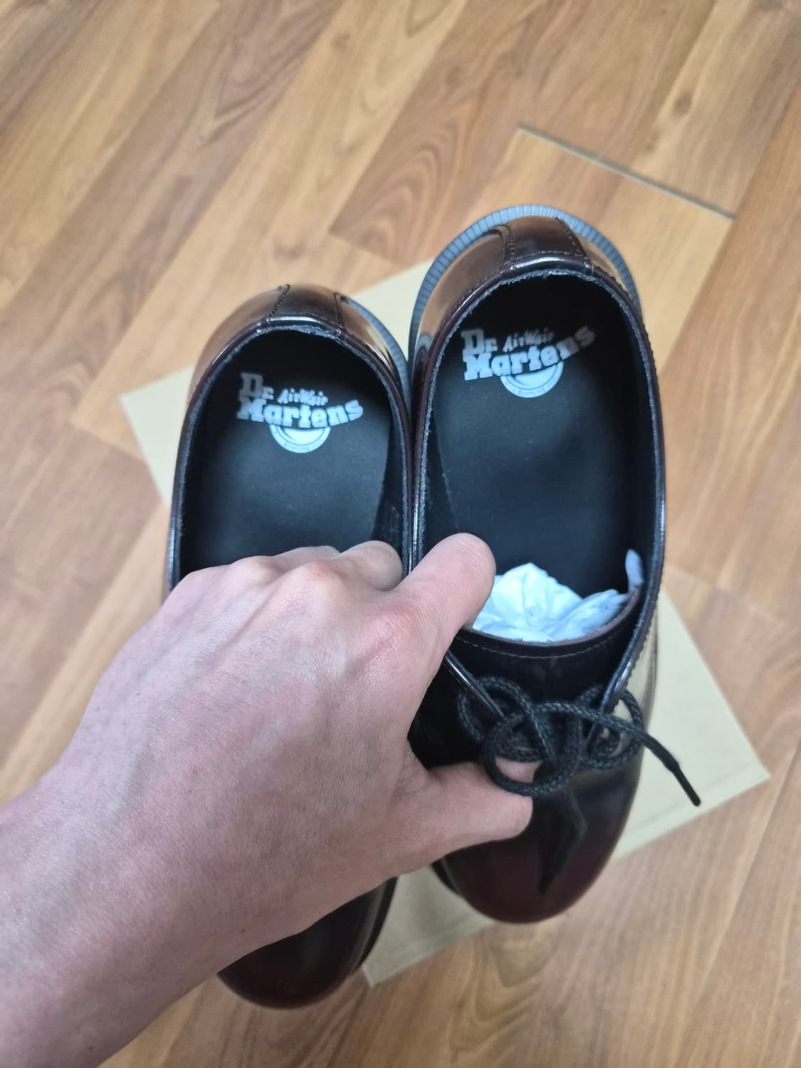 닥터마틴 메이페어3홀 체리레드 상품이미지4