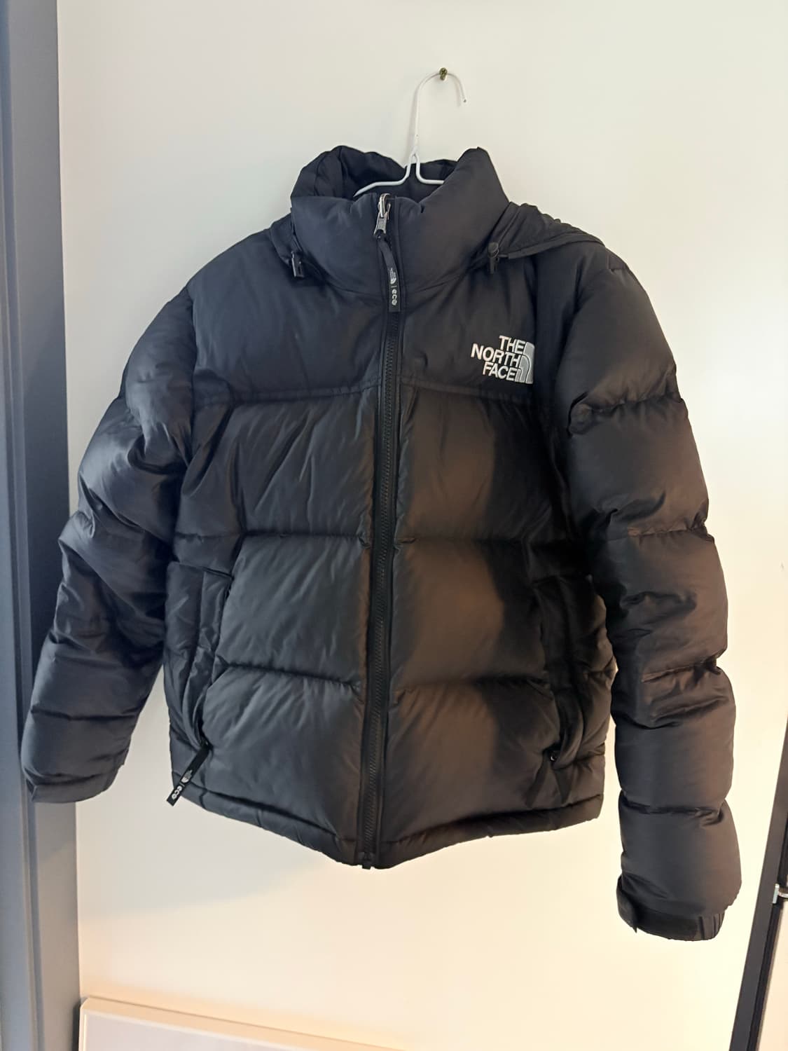 노스페이스 눕시 패딩 블랙 색상 M(90) 상품이미지1