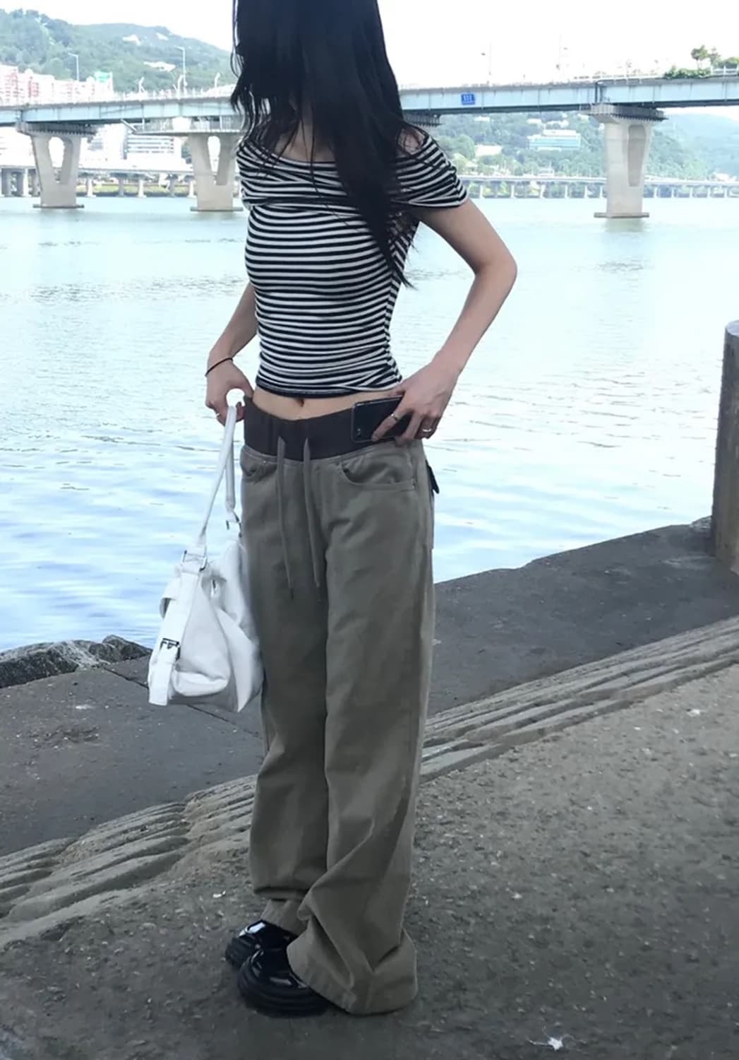 y2k 백포켓 카고 밴딩 로우라이즈 밴딩 롱팬츠 부츠컷 핀터깔 상품이미지3