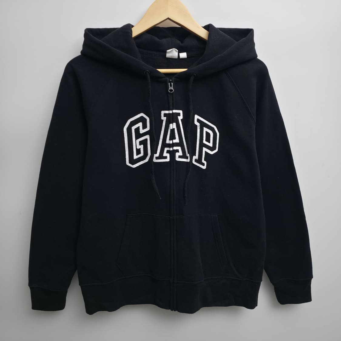 [L] GAP 갭 블랙 후드 집업 상품이미지1
