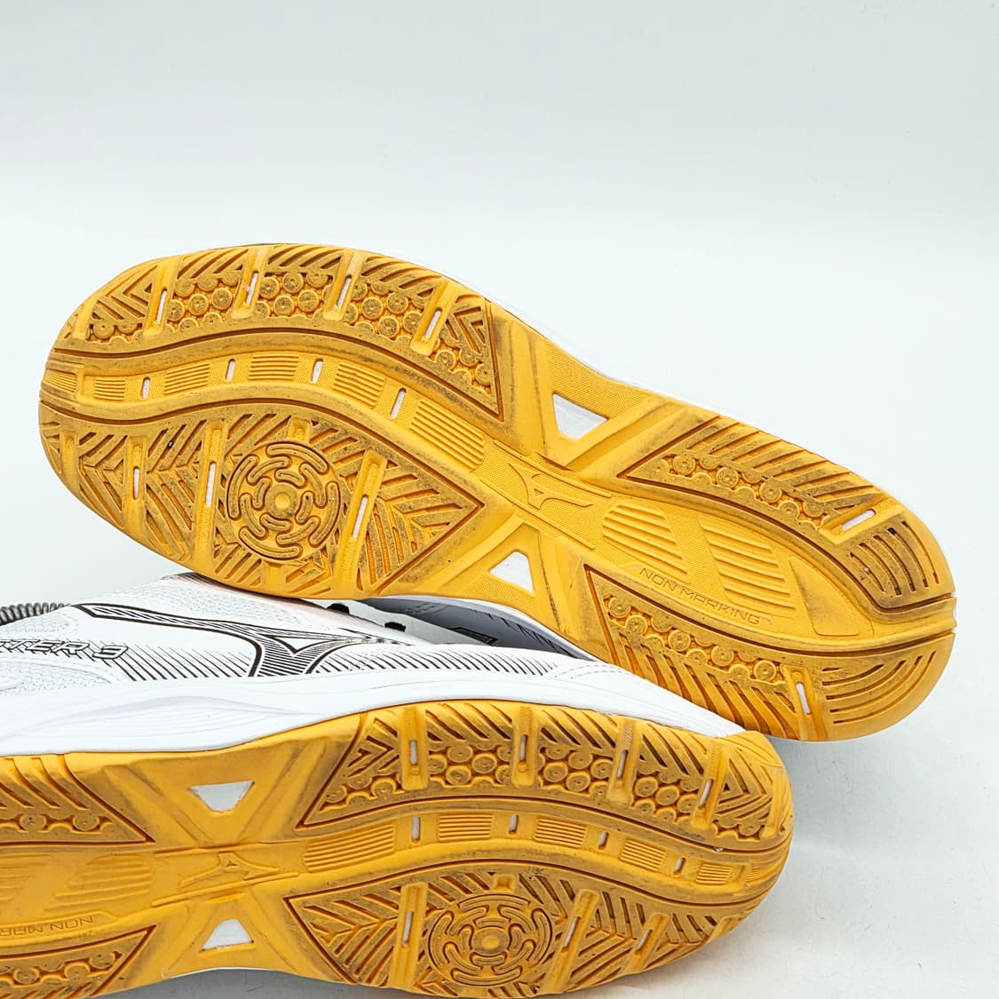 미즈노 스카이 블라스터 3 흰/검 (250) 상품이미지3