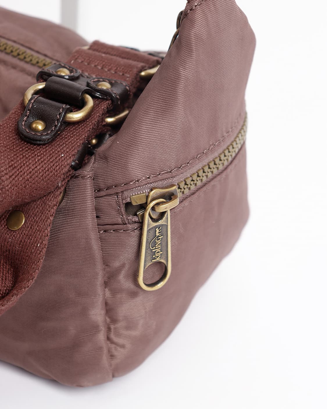 [KIPLING] 멀티 포켓 나일론 숄더백 (브라운) 상품이미지6