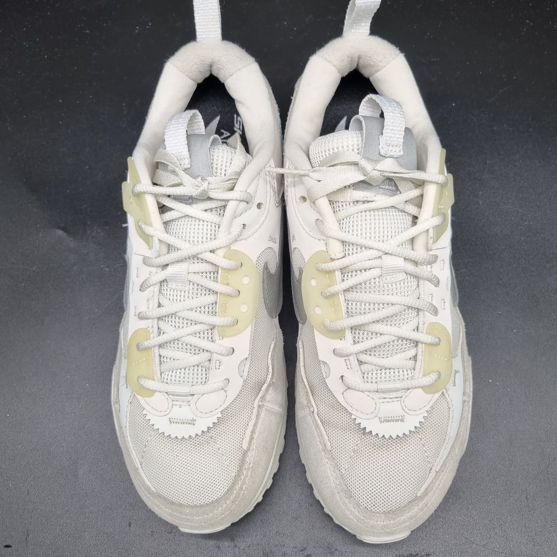 나이키 에어맥스 90 퓨추라스니커즈235. 상품이미지2