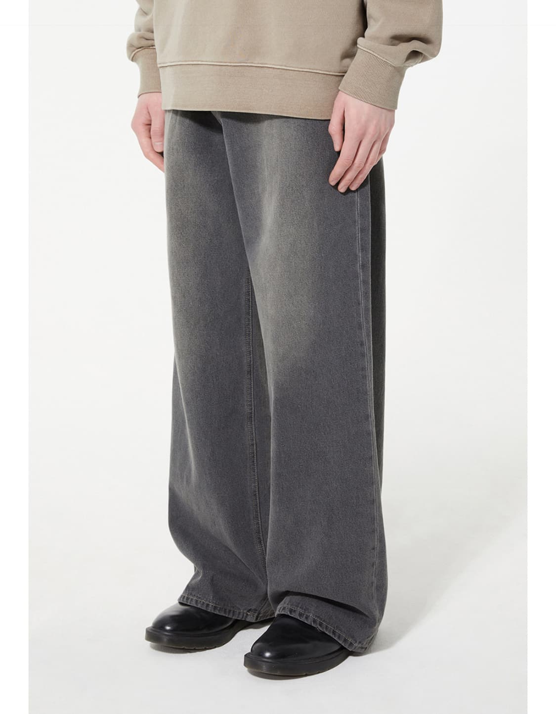 새상품(XL)비바스튜디오 와이드 데님팬츠 샌드블랙 상품이미지1