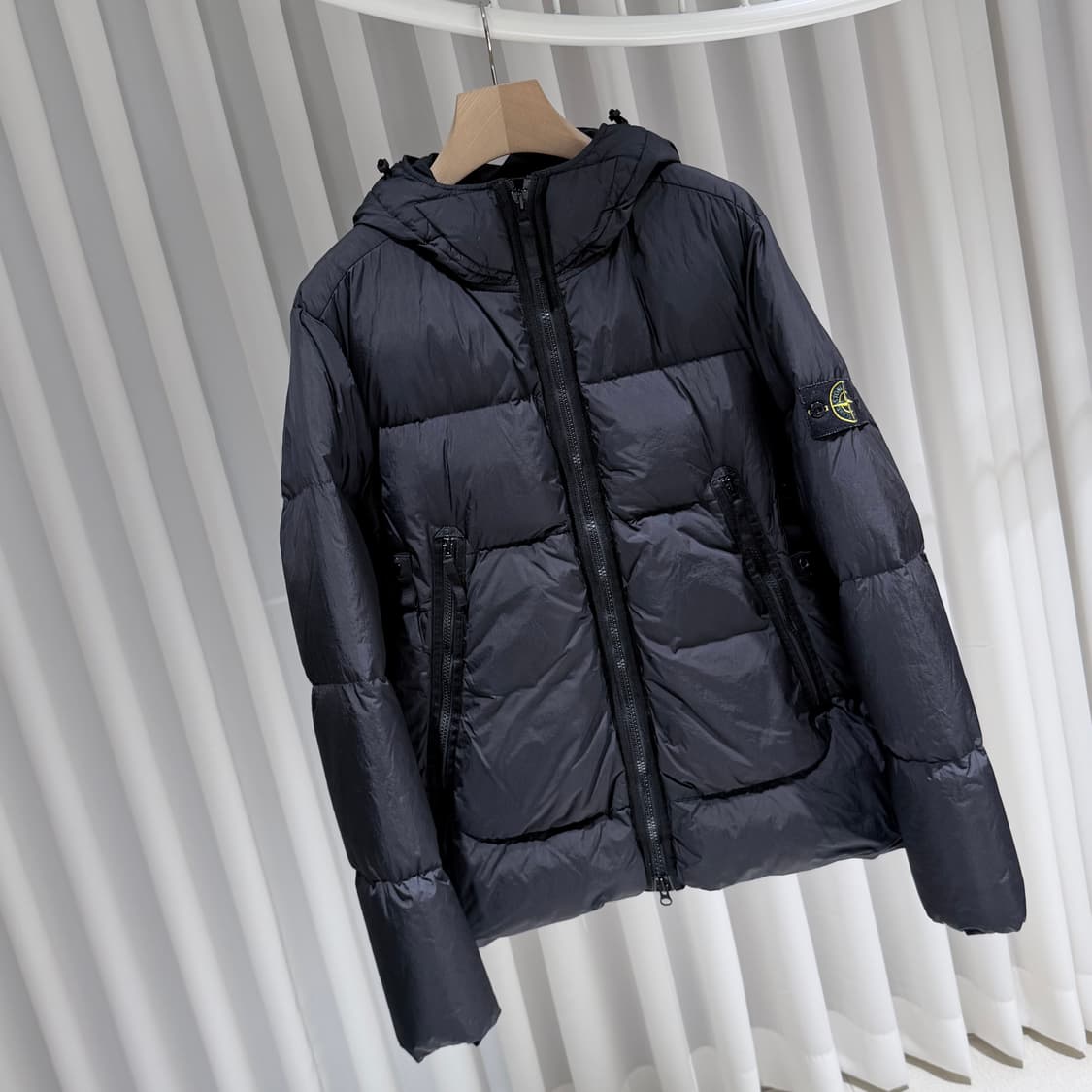 (A+/L) / 스톤아일랜드 크링클랩스 후드 다운 패딩 자켓 블랙 상품이미지3
