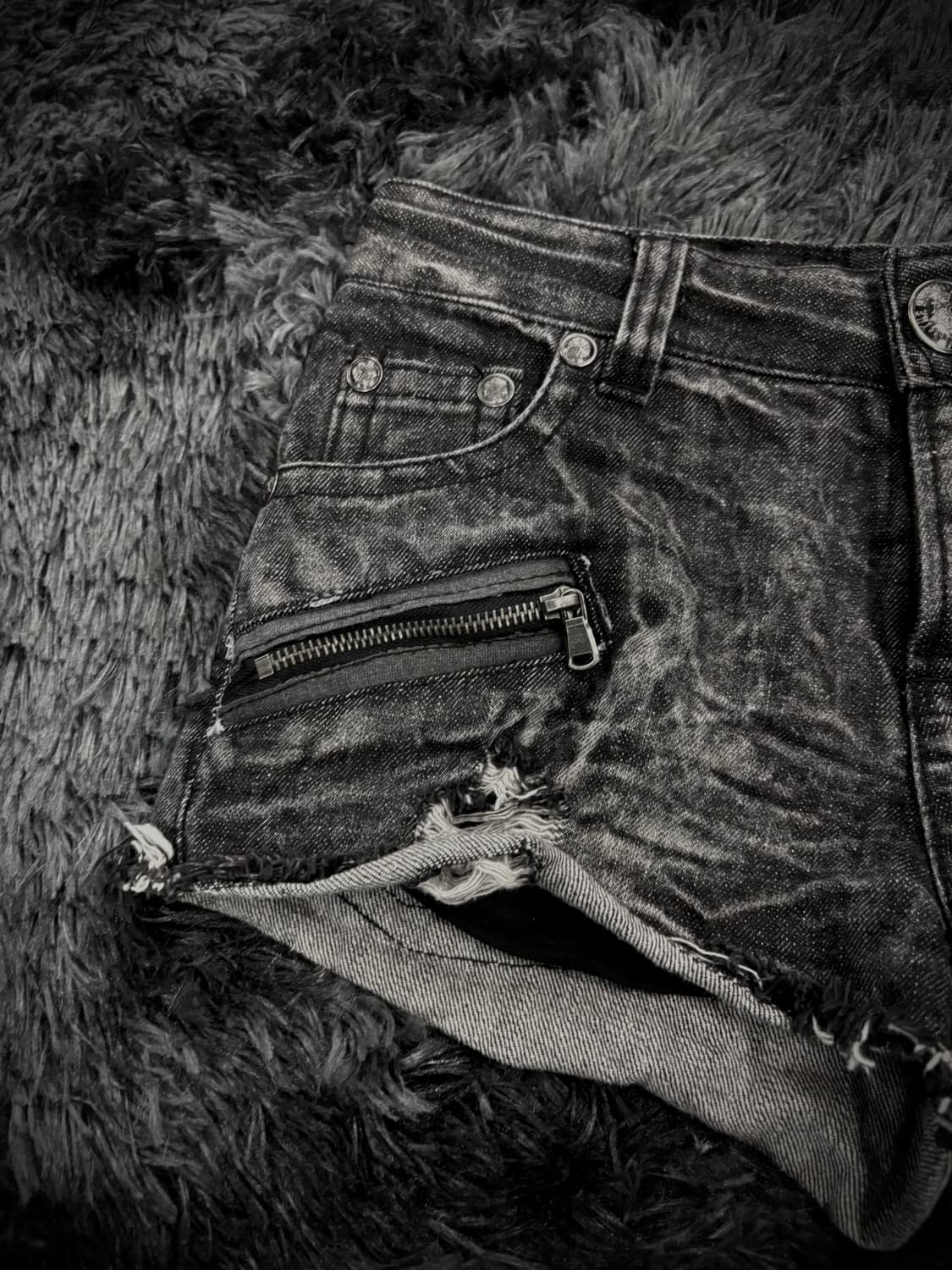 Sky Bomber 흑청 데미지 워싱 숏팬츠 상품이미지3