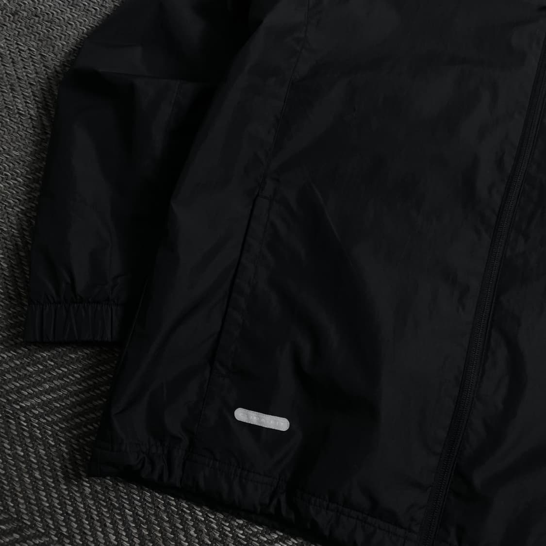 나이키 클리마핏 올드스쿨 블랙 바람막이 자켓y 4110 상품이미지4