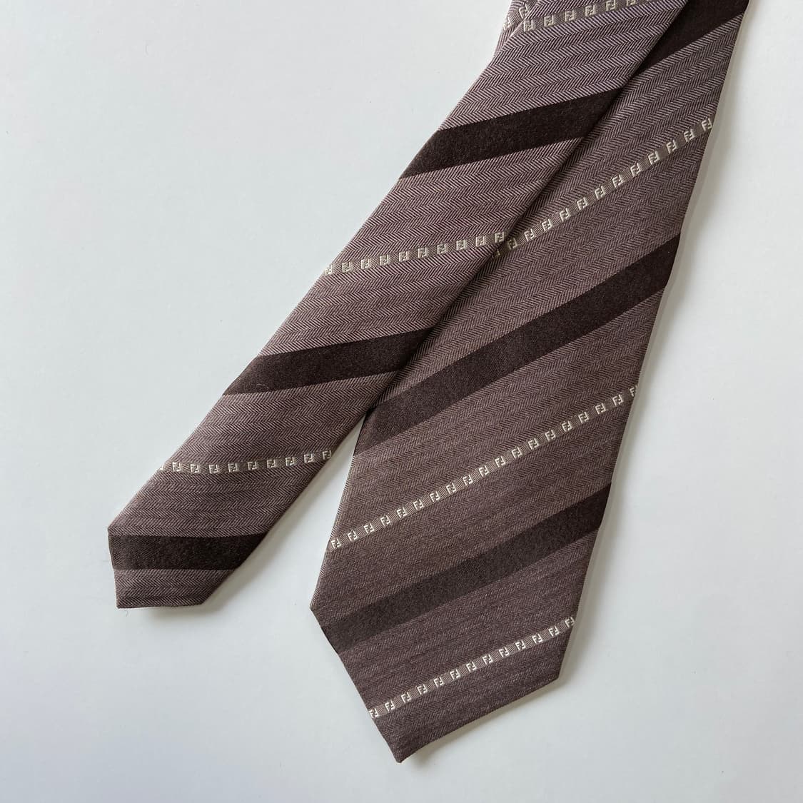 펜디(FENDI) 모노그램 신형라벨 명품 정품 넥타이 상품이미지2