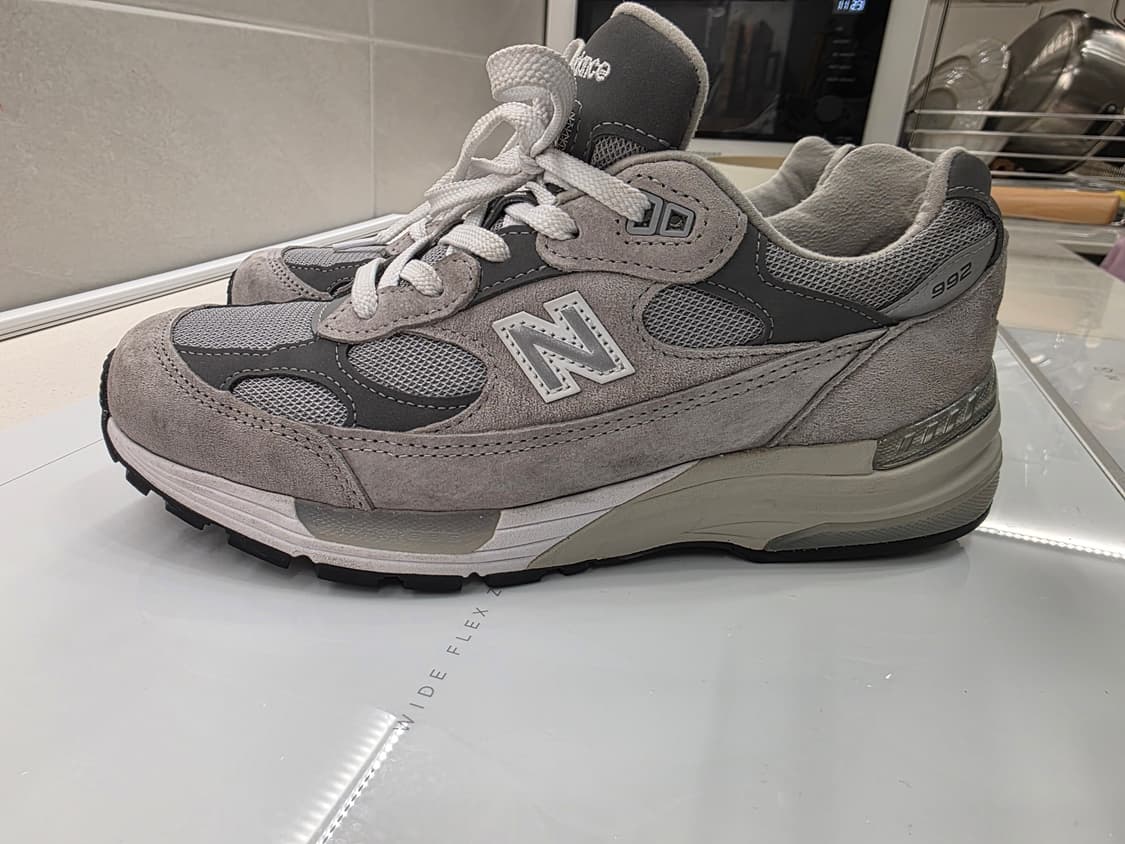 뉴발란스 992 그레이 스웨이드 운동화 260 5회착용 박스x 정품 상품이미지2