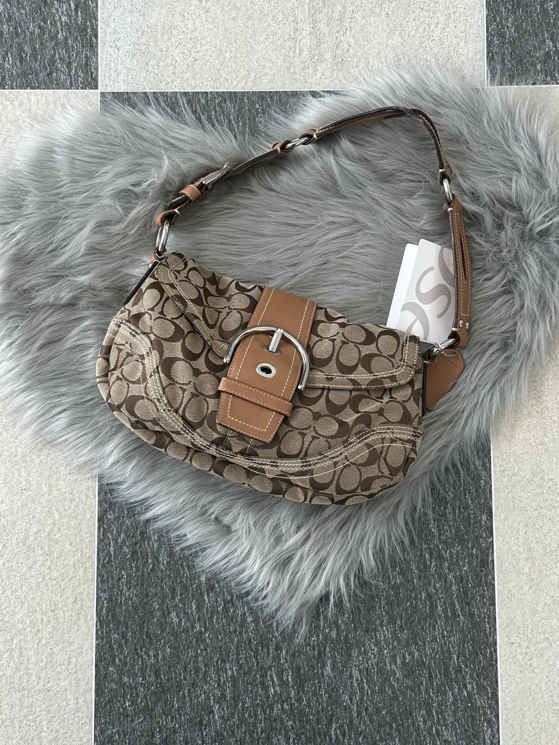 코치 자카드 버클 호보백 상품이미지1