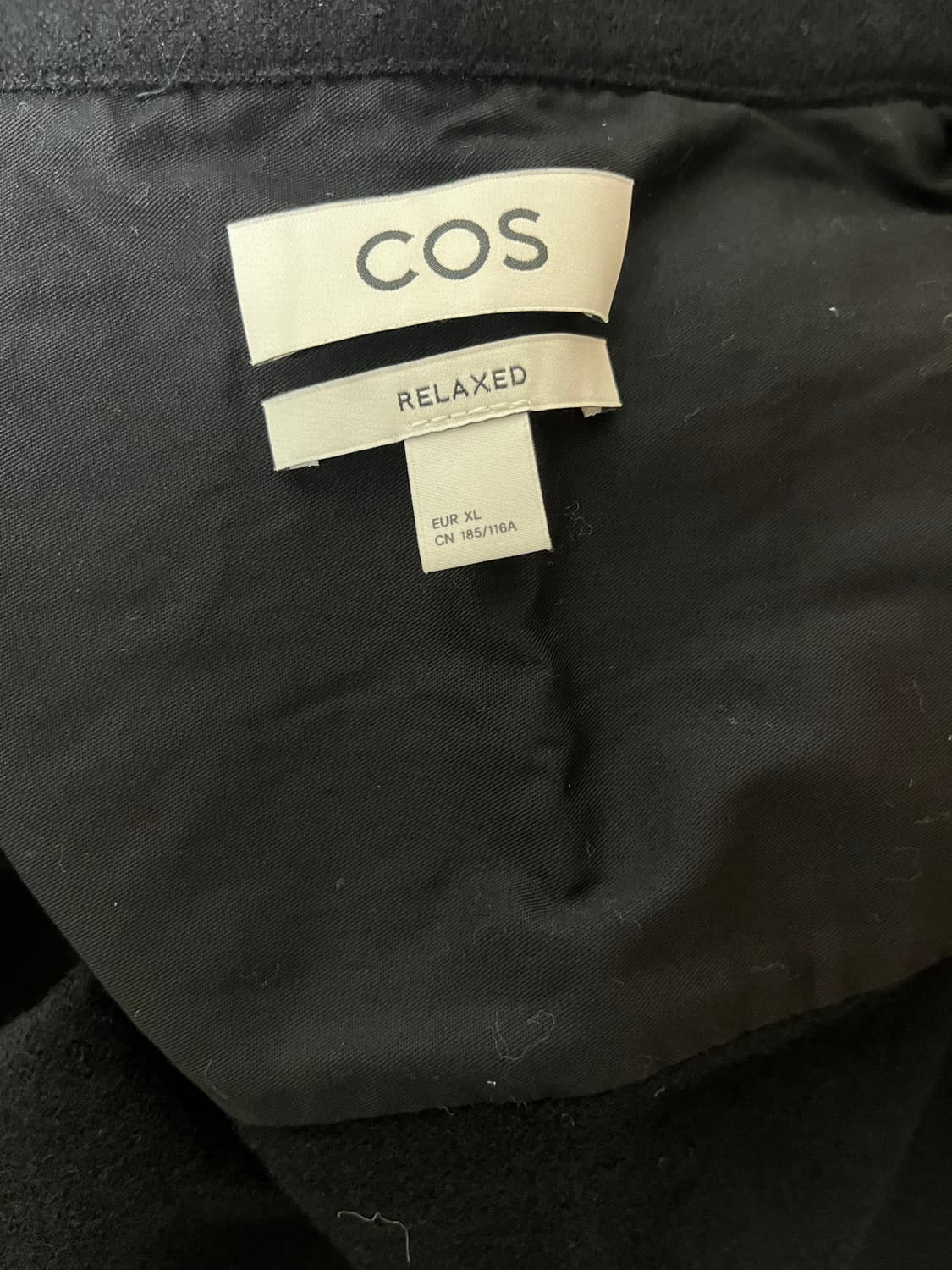 COS 남자 레귤러핏 울 오버셔츠 블랙 1102638001 상품이미지4