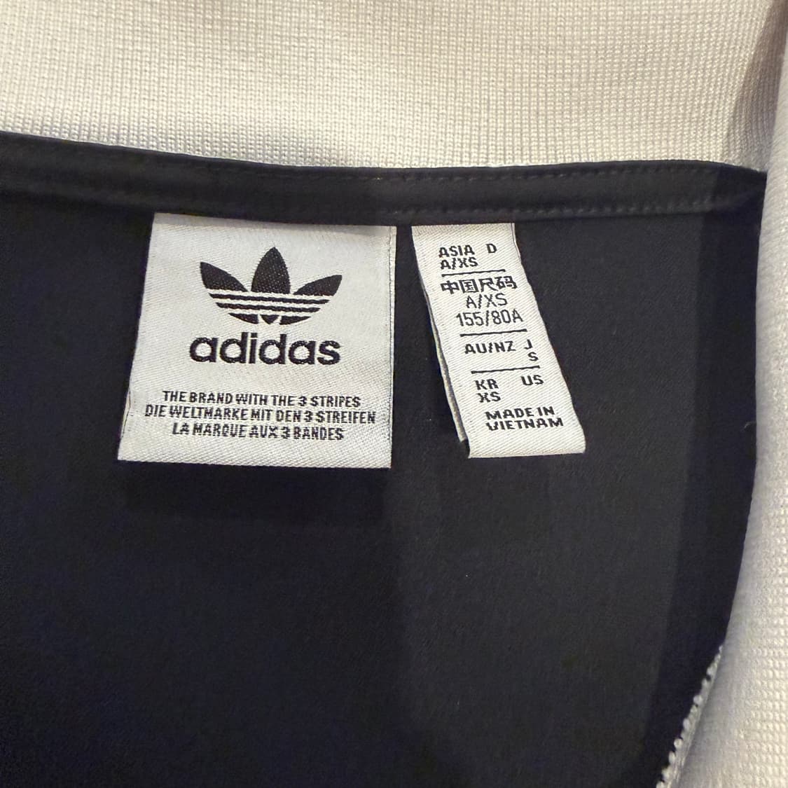 아디다스 새틴 긴팔 티셔츠 상품이미지3