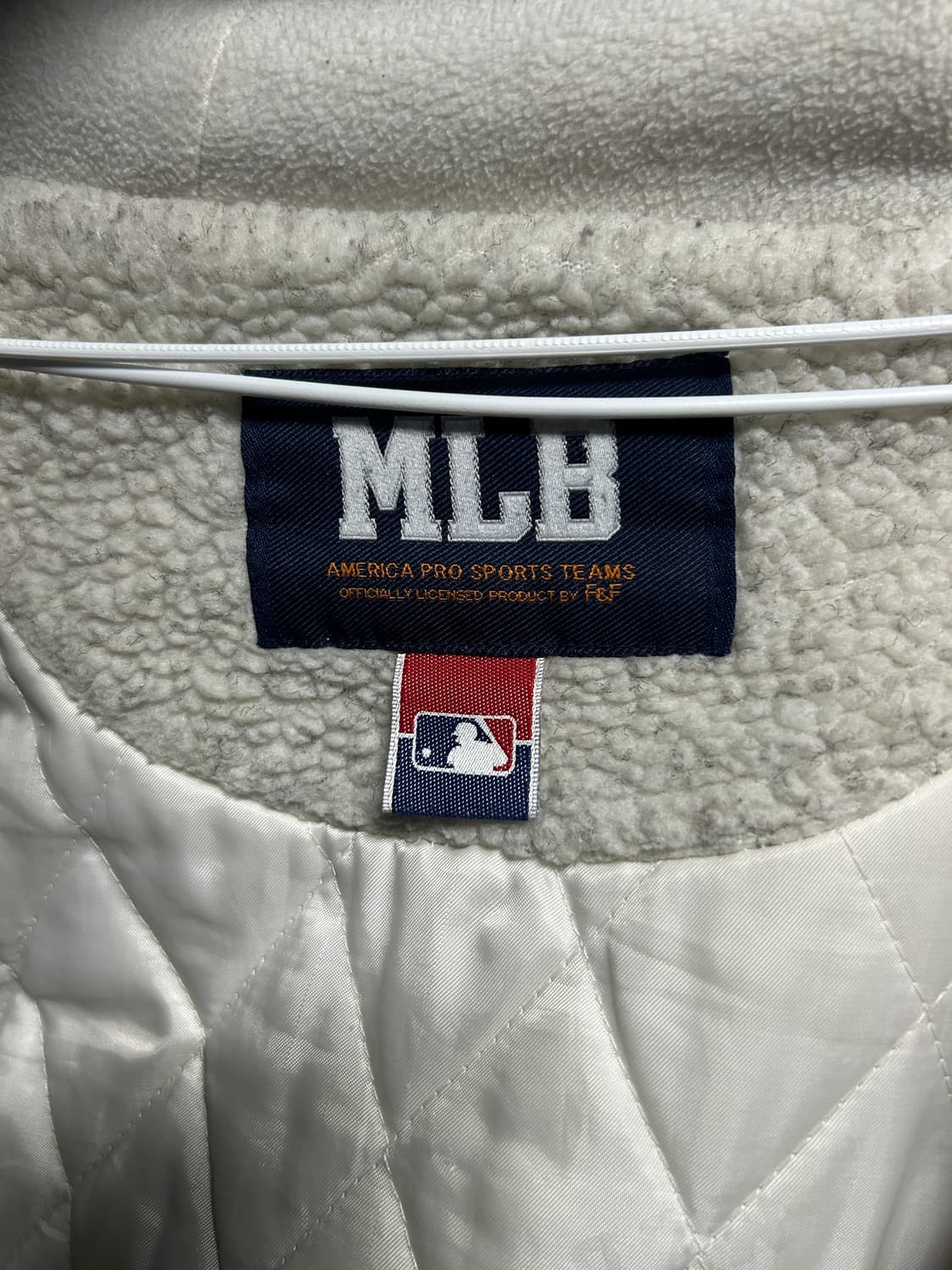 (무배)뉴에라 엠엘비 양키스 뽀글이 후드집업 후리스 상품이미지3