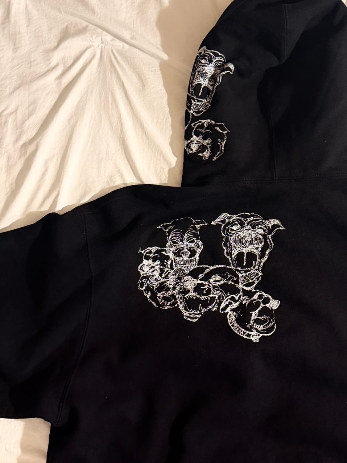 슈프림 25SS 핏불스 자수후드티 블랙 L size 상품이미지7