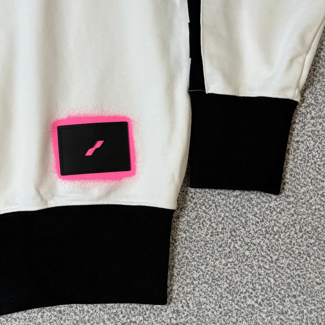 [정가 60만원] We11done 웰던 Homesick 맨투맨 상품이미지10