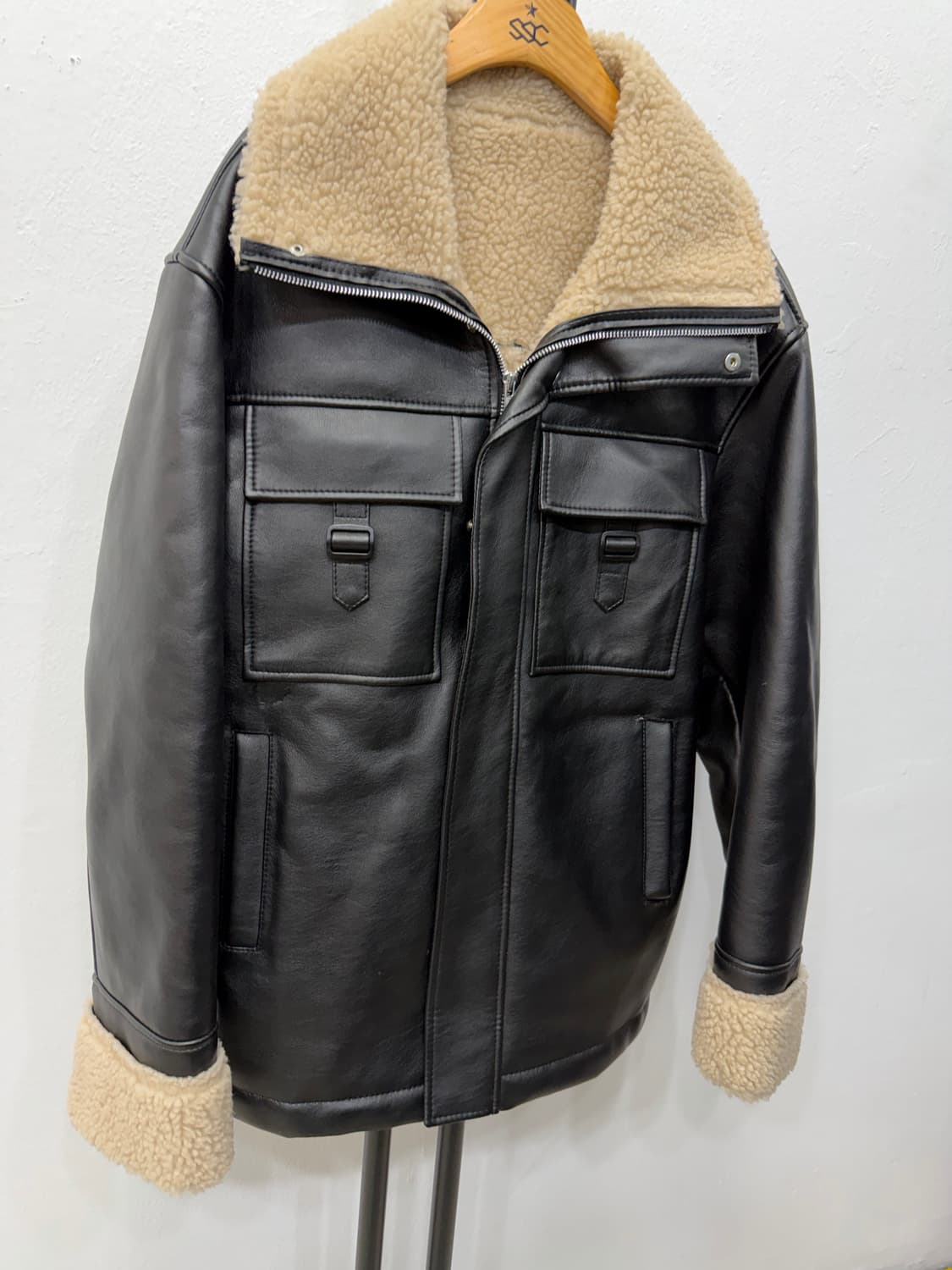정품) 스페로네 남성 블랙 무스탕 가죽 자켓 XL 상품이미지2
