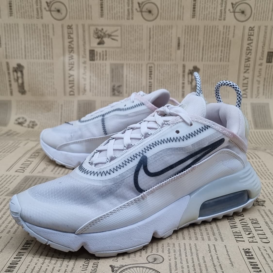 나이키 에어맥스 2090 화이트 여성 운동화235 상품이미지1