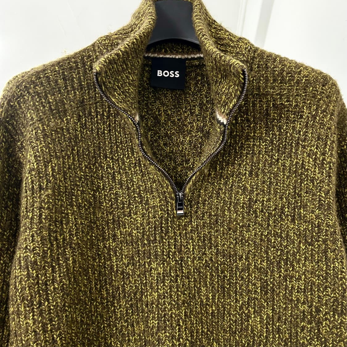 휴고보스 24FW 멜란지 반집업 니트 상품이미지7