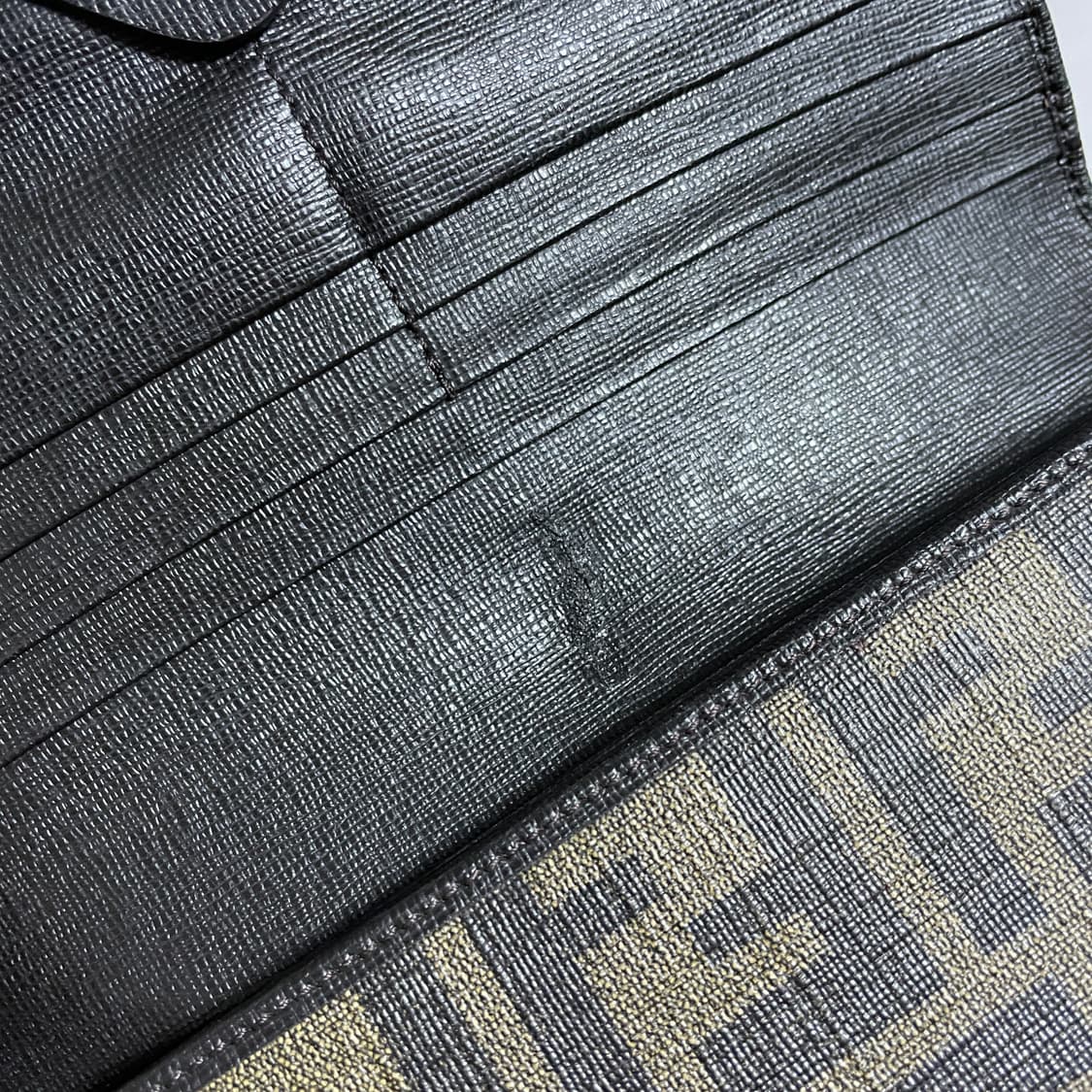 펜디 주카패턴 여성 장지갑 상품이미지4